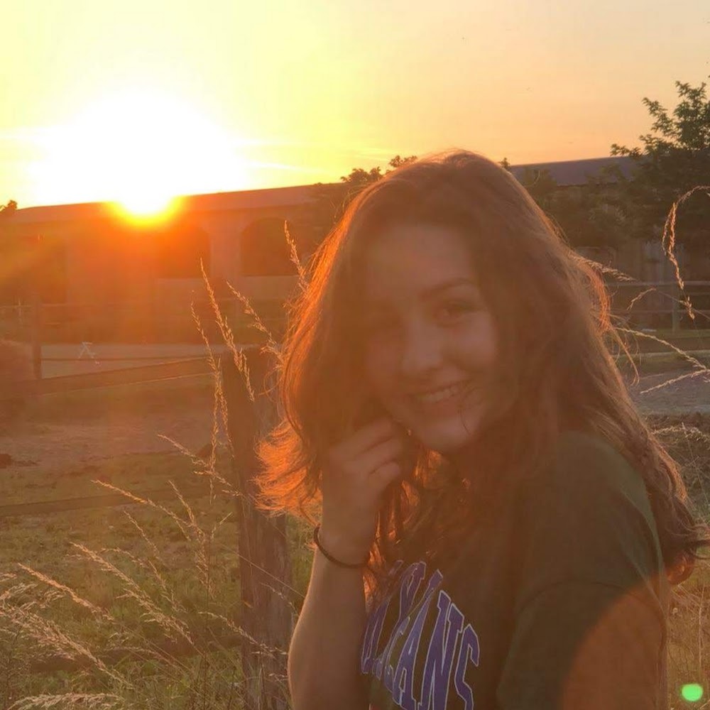 Meet your Posher, Ellya